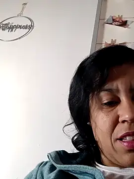 Snapshot of Molly_newman6 chatting on 03-19-25, 03:52 Molly newman6 online show from 03-19-25, 03:52