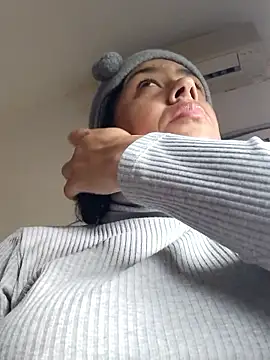 Molly newman6 online show from 01-10-26, 12:22