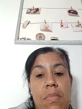 Snapshot of Molly_newman6 chatting on 06-12-26, 01:14 Molly newman6 online show from 06-12-26, 01:14