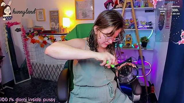 HunnyyLove online show from 02-17-26, 02:58