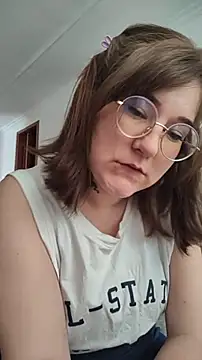 Snapshot of HunnyyLove chatting on 10-13-25, 04:41 HunnyyLove online show from 10-13-25, 04:41