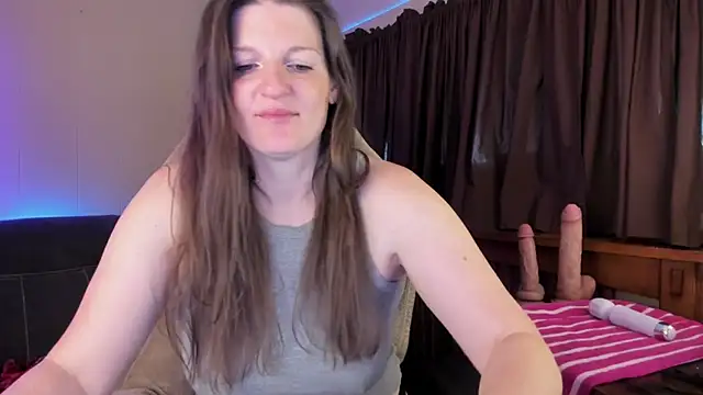 Kelly Carolina online show from 11-17-25, 12:20