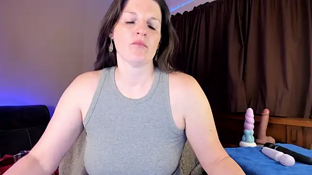 Kelly Carolina online show from 11-27-25, 10:59