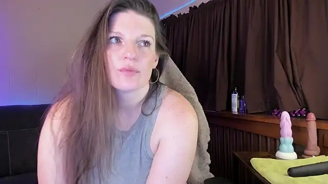 Kelly Carolina online show from 12-03-25, 12:04