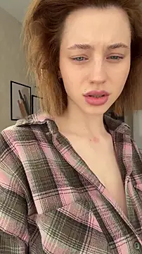 Camilla Railian online show from 04-04-26, 05:47