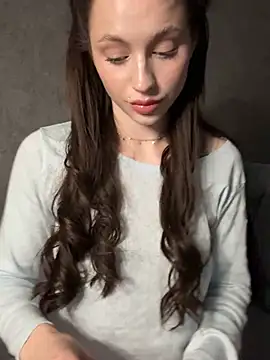 Snapshot of Camilla_Railian chatting on 03-19-25, 03:20 Camilla Railian online show from 03-19-25, 03:20