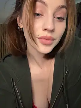 Camilla Railian online show from 10-29-25, 04:28