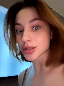 Snapshot of Camilla_Railian chatting on 10-05-25, 04:09 Camilla Railian online show from 10-05-25, 04:09