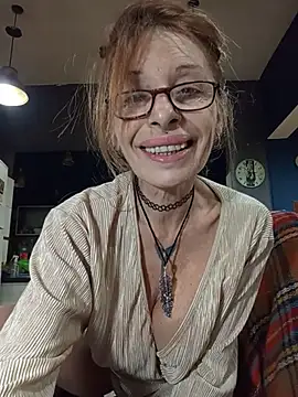 Snapshot of FrozenWaffle chatting on 05-25-26, 05:55 FrozenWaffle online show from 05-25-26, 05:55