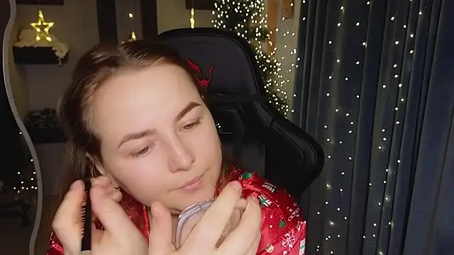 Mira Mermayd online show from 12-21-25, 01:19