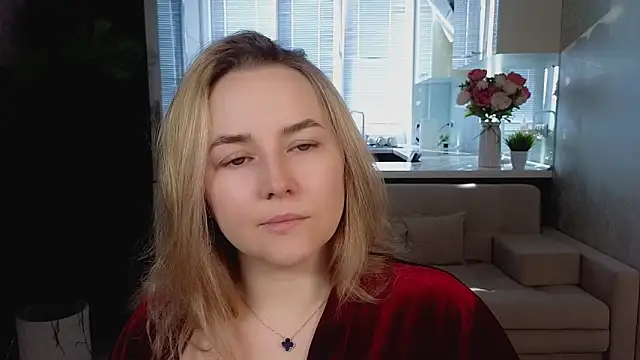 Mira Mermayd online show from 04-05-26, 01:12