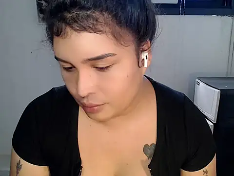 Hardcore Tgirl online show from 06-04-26, 11:53