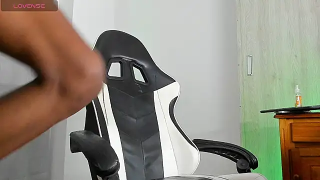 YeremiBrowm online show from 09-28-25, 04:58