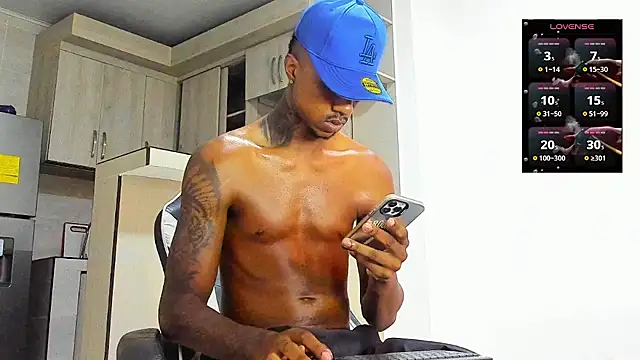 YeremiBrowm online show from 11-06-25, 07:40