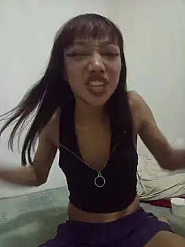 Karmakuro online show from 04-13-26, 02:04