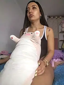 Snapshot of amycute_ chatting on 02-06-25, 04:42 amycute online show from 02-06-25, 04:42