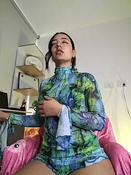 Snapshot of amycute_ chatting on 02-12-26, 03:23 amycute online show from 02-12-26, 03:23