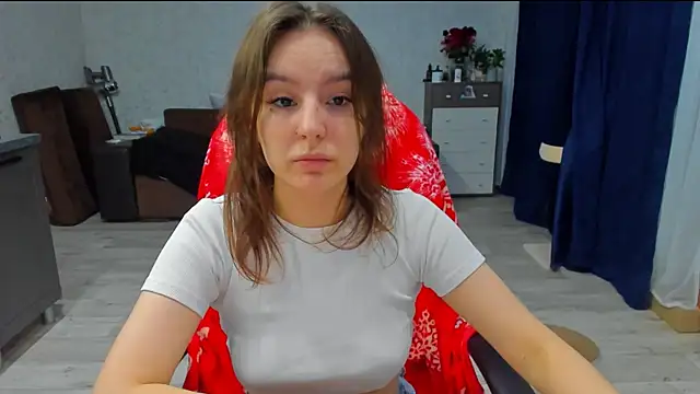 Snapshot of c_arina_x chatting on 01-25-25, 09:04 c arina x online show from 01-25-25, 09:04