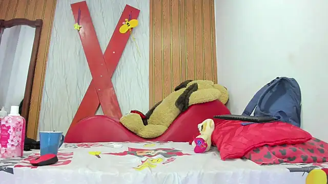 Lunastar02 online show from 05-09-26, 01:58