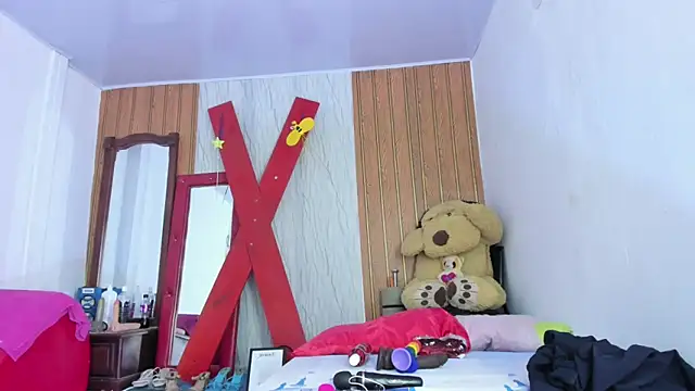 Lunastar02 online show from 04-20-26, 01:56