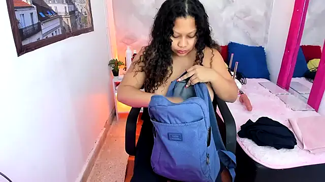 Snapshot of Lunastar02 chatting on 03-20-26, 01:34 Lunastar02 online show from 03-20-26, 01:34