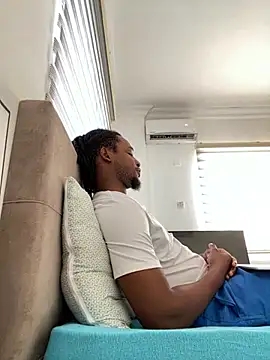 Snapshot of finefinance chatting on 09-14-25, 03:01 finefinance online show from 09-14-25, 03:01