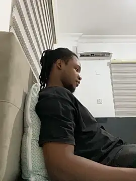 Snapshot of finefinance chatting on 09-17-25, 05:26 finefinance online show from 09-17-25, 05:26