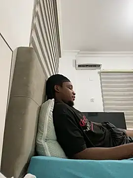 Snapshot of finefinance chatting on 10-01-25, 05:28 finefinance online show from 10-01-25, 05:28