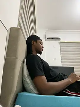 Snapshot of finefinance chatting on 10-02-25, 03:59 finefinance online show from 10-02-25, 03:59