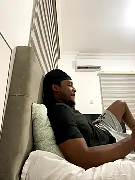 Snapshot of finefinance chatting on 11-05-25, 06:33 finefinance online show from 11-05-25, 06:33