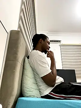 Snapshot of finefinance chatting on 09-26-25, 07:10 finefinance online show from 09-26-25, 07:10