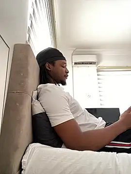 Snapshot of finefinance chatting on 10-30-25, 06:23 finefinance online show from 10-30-25, 06:23