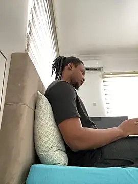 Snapshot of finefinance chatting on 09-23-25, 05:14 finefinance online show from 09-23-25, 05:14