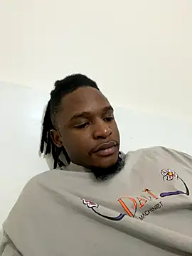 Snapshot of finefinance chatting on 11-22-25, 05:23 finefinance online show from 11-22-25, 05:23