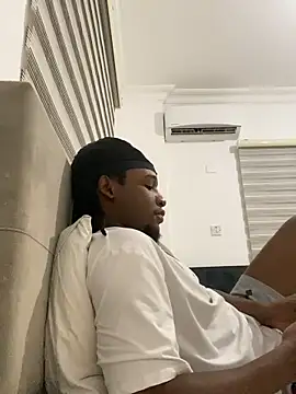 Snapshot of finefinance chatting on 10-05-25, 05:36 finefinance online show from 10-05-25, 05:36