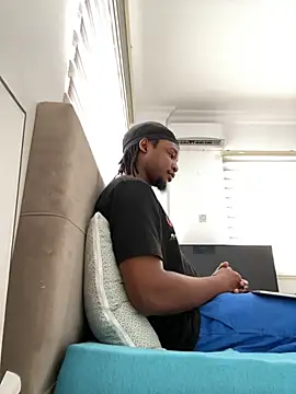 Snapshot of finefinance chatting on 09-28-25, 05:25 finefinance online show from 09-28-25, 05:25