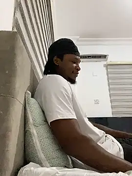 Snapshot of finefinance chatting on 11-01-25, 06:57 finefinance online show from 11-01-25, 06:57