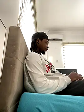 Snapshot of finefinance chatting on 10-22-25, 05:29 finefinance online show from 10-22-25, 05:29