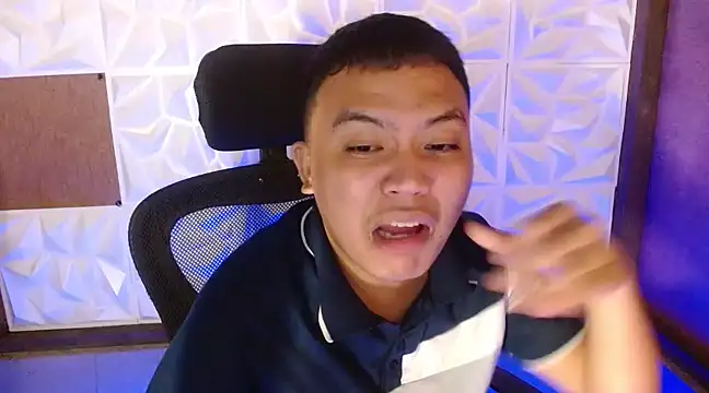 Snapshot of xsweetasian69x chatting on 03-15-25, 04:32 xsweetasian69x online show from 03-15-25, 04:32