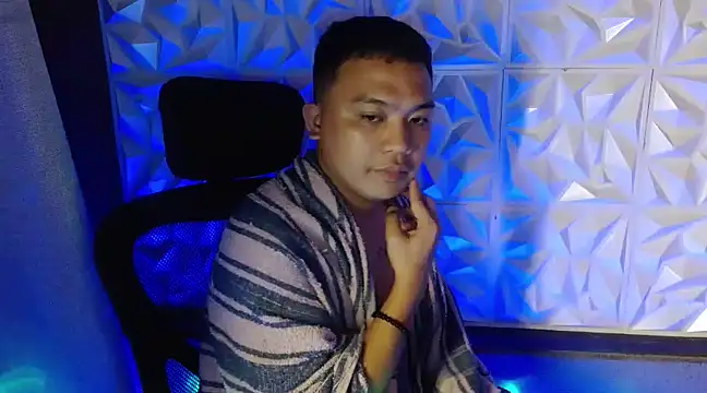 Snapshot of xsweetasian69x chatting on 03-13-25, 08:00 xsweetasian69x online show from 03-13-25, 08:00