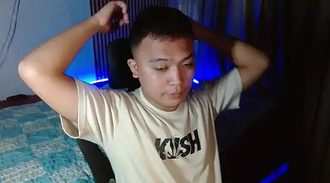 Snapshot of xsweetasian69x chatting on 01-13-25, 05:02 xsweetasian69x online show from 01-13-25, 05:02