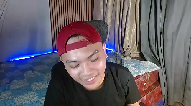 Snapshot of xsweetasian69x chatting on 01-14-25, 04:39 xsweetasian69x online show from 01-14-25, 04:39