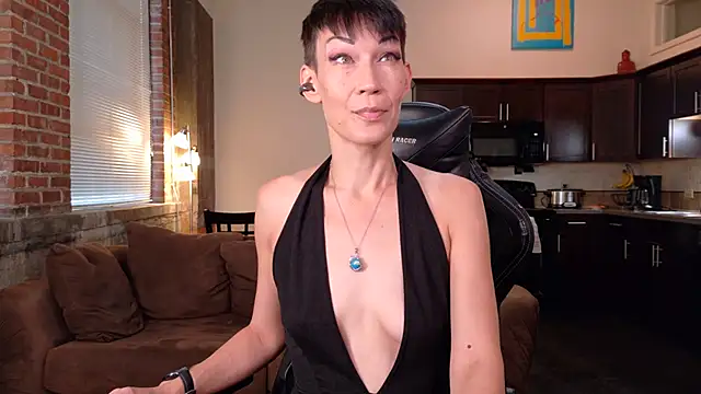 EveEnigma online show from 09-21-25, 02:22