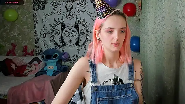 Snapshot of Cutie_Adelia chatting on 12-12-24, 10:34 Cutie Adelia online show from 12-12-24, 10:34