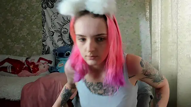 Snapshot of Cutie_Adelia chatting on 03-10-25, 10:07 Cutie Adelia online show from 03-10-25, 10:07