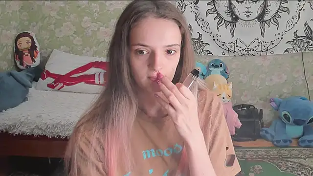 Snapshot of Cutie_Adelia chatting on 07-16-26, 08:55 Cutie Adelia online show from 07-16-26, 08:55