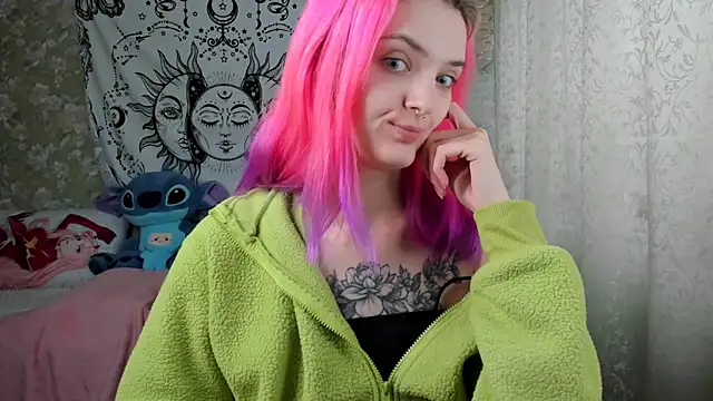 Snapshot of Cutie_Adelia chatting on 02-27-25, 10:44 Cutie Adelia online show from 02-27-25, 10:44