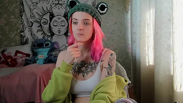 Snapshot of Cutie_Adelia chatting on 03-16-25, 09:05 Cutie Adelia online show from 03-16-25, 09:05