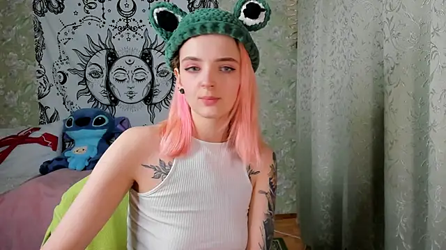 Snapshot of Cutie_Adelia chatting on 01-31-25, 11:56 Cutie Adelia online show from 01-31-25, 11:56