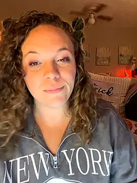 AuroraSummers online show from 10-29-25, 03:05